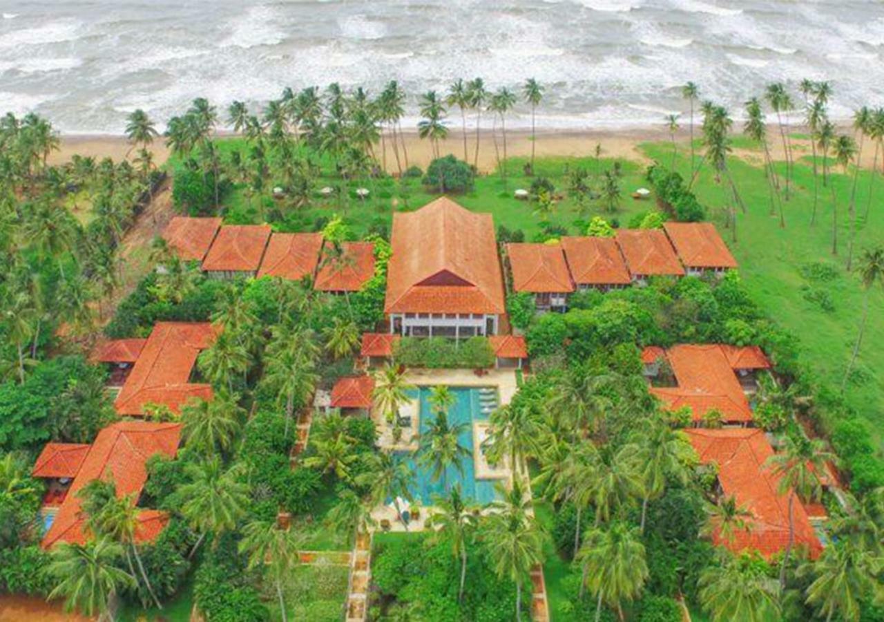 Serene Pavilions Вадува Екстериор снимка