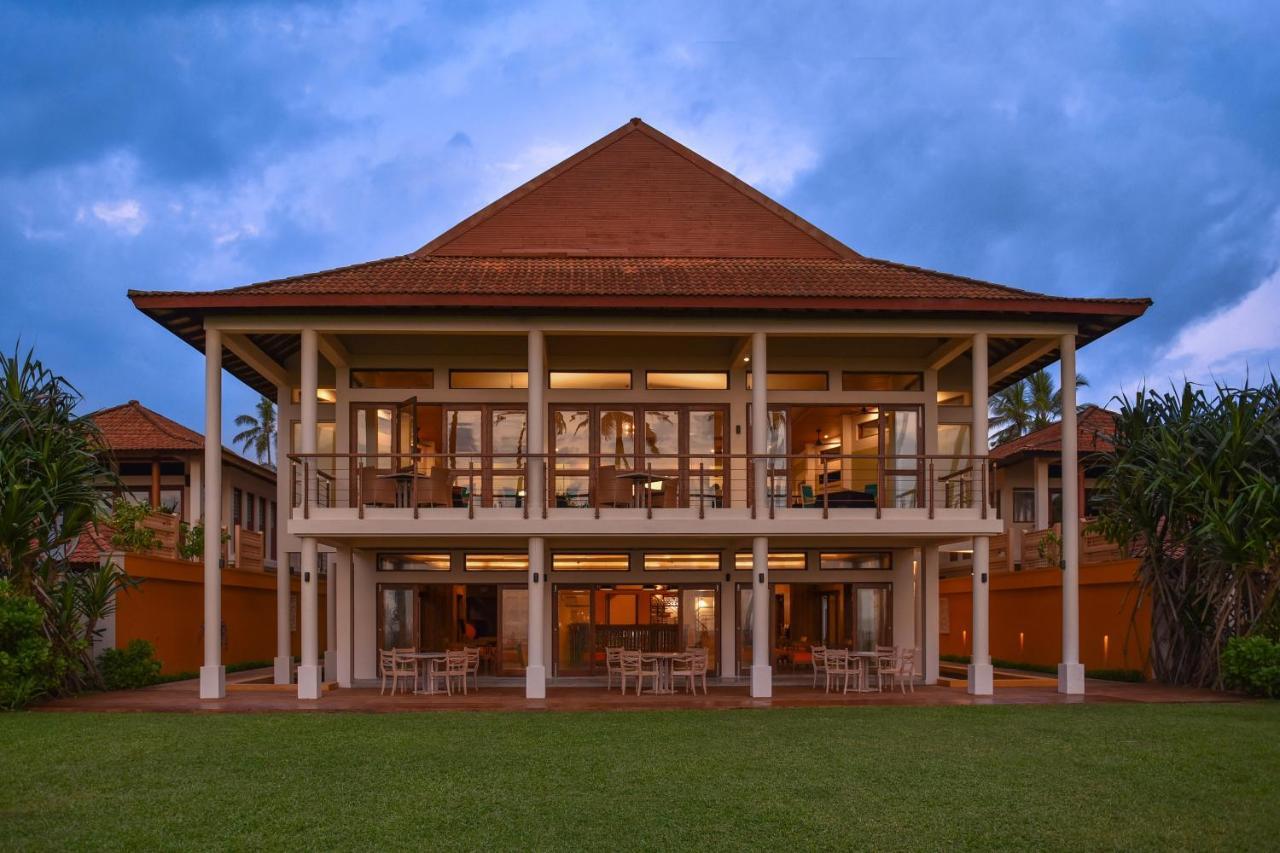 Serene Pavilions Вадува Екстериор снимка