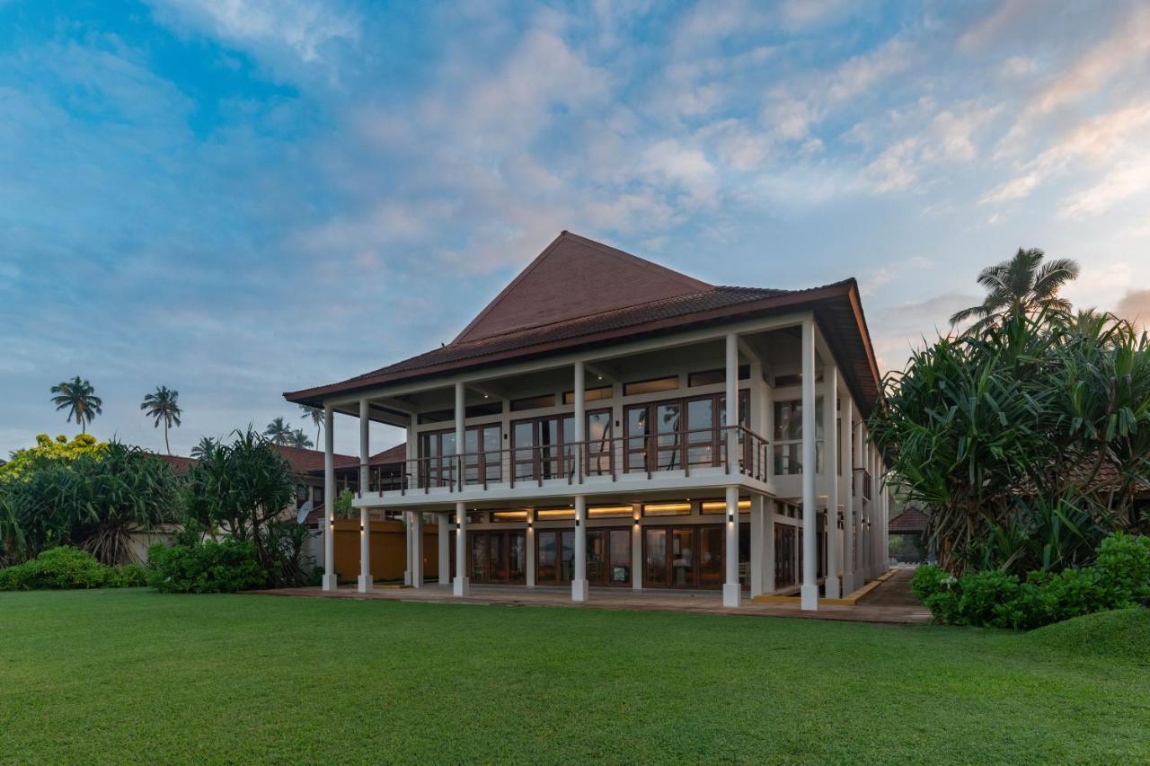Serene Pavilions Вадува Екстериор снимка
