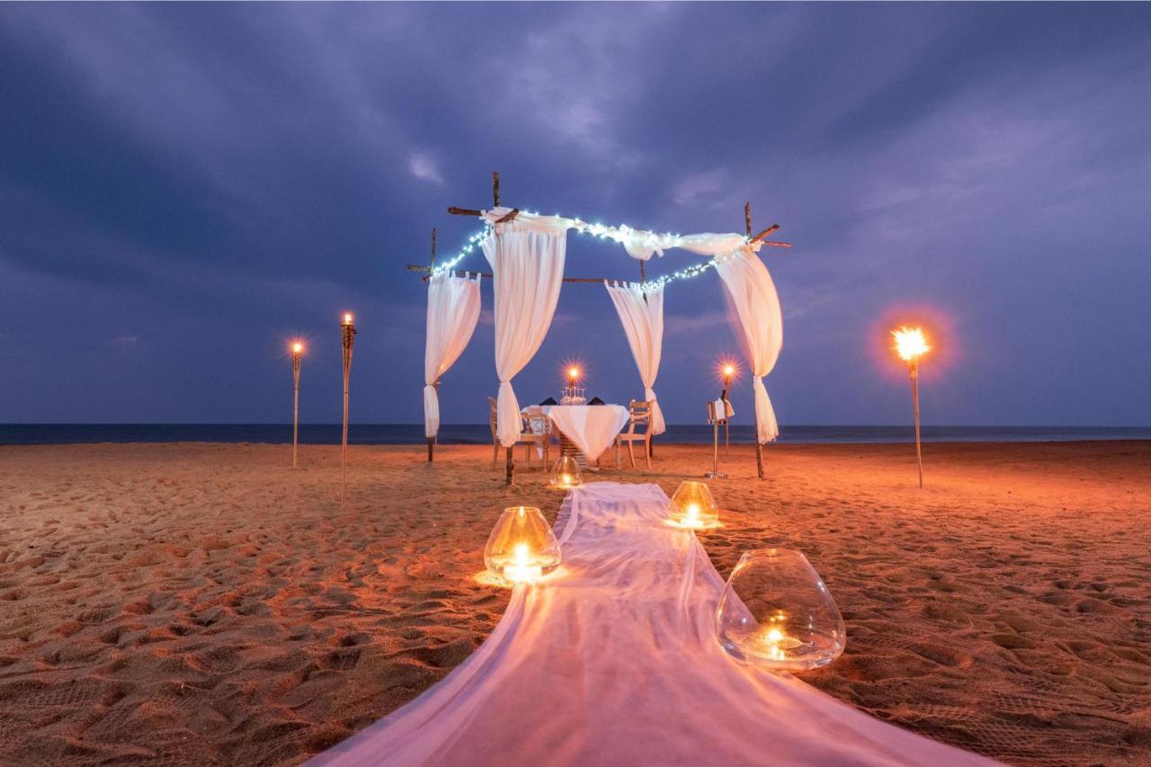 Serene Pavilions Вадува Екстериор снимка
